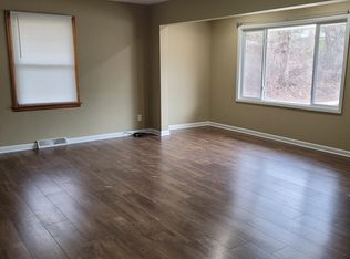 860 Robin St, Dubuque, IA 52003