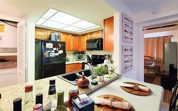 4th image of 13240 White Marsh Ln #3112