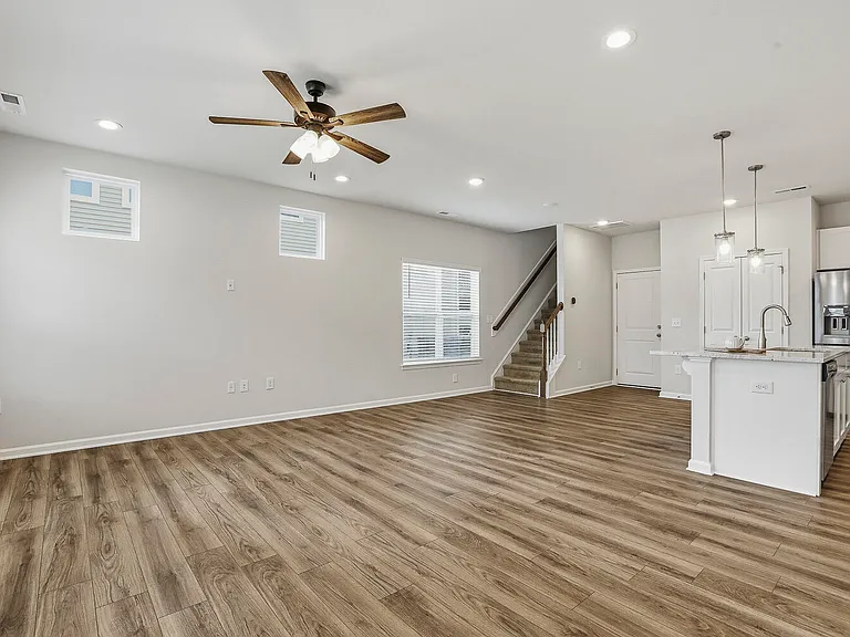 949 Robbie Jackson Ln — Photo 6