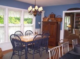 1422 Robin Hood Rd, Wilmington, NC 28401