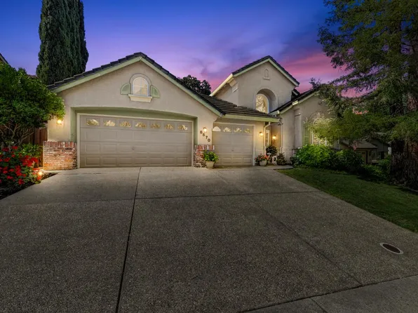 8570 Almond Bluff Ct, Orangevale, CA 95662