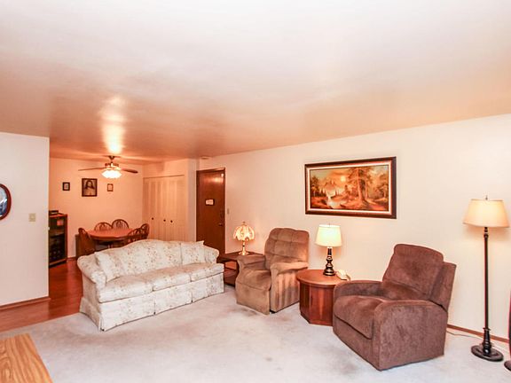 5th image of 345 Park Hill Dr