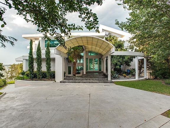 4th image of 817 N Shore Dr