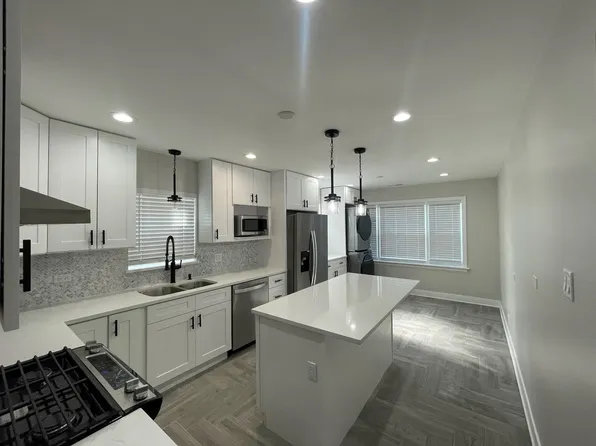 1944 Euclid Ave APT 1, Berwyn, IL 60402