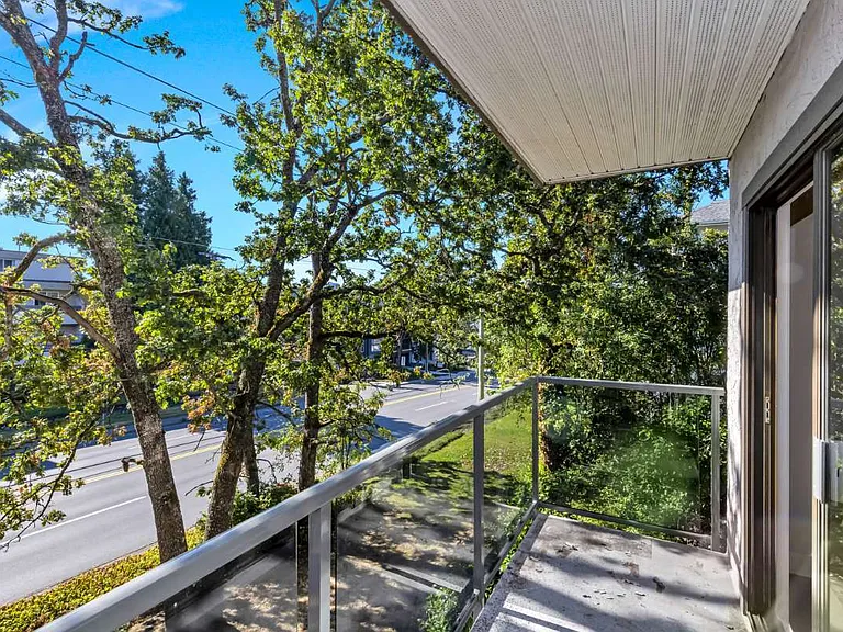 3244 Quadra St — Photo 6