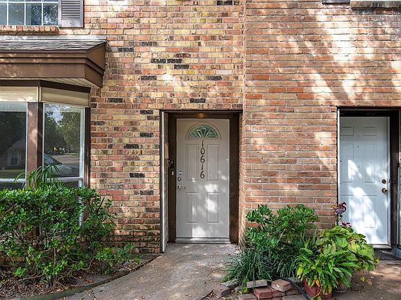 4th image of 10616 Hazelhurst Dr