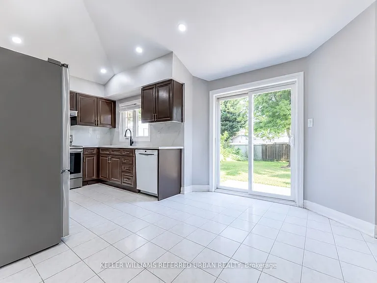1539 Napanee Rd — Photo 5
