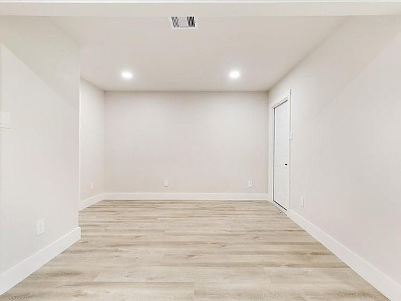 5th image of 3414 Trelawney Dr