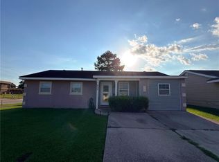 432 Cherrywood Dr, Gretna, LA 70056