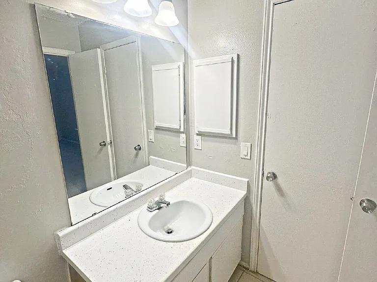 7504 Oak Chase — Photo 25