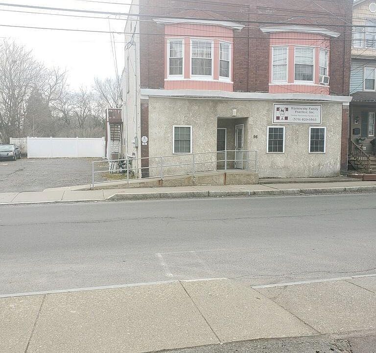 2nd image of 92 Wood St #96