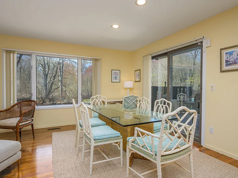 47 Spring Pond Ln — Photo 6