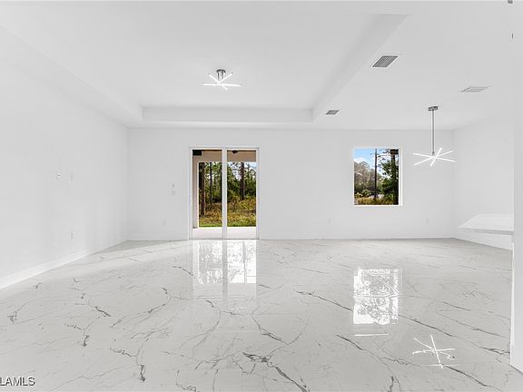 5th image of 806 McArthur Ave