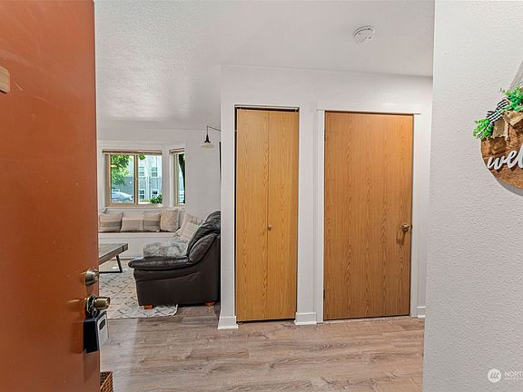 3rd image of 18200 73rd Avenue NE #B101