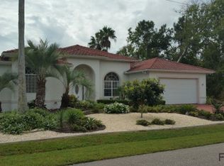 8 Calusa Ct, Palm Coast, FL 32137