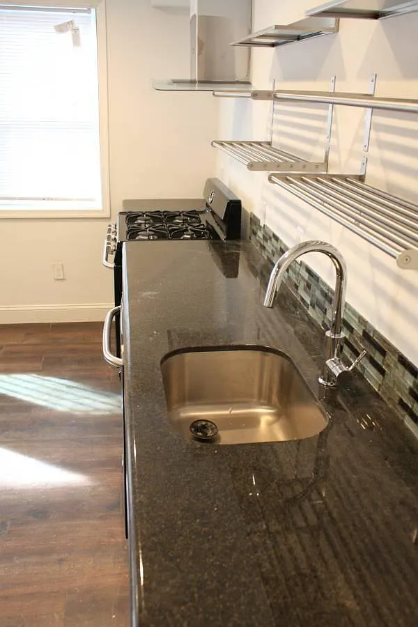 1 bed, 600 sqft, $1,600 — Photo 2