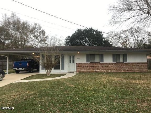 2nd image of 2521 Pinewood Ave
