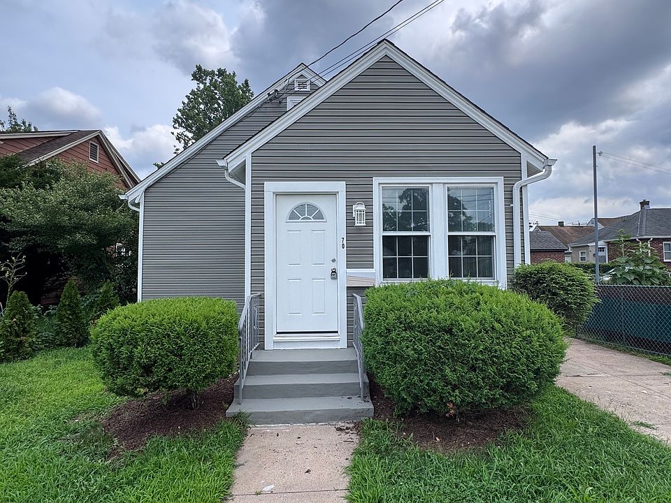 1st image of 72 Lambert St