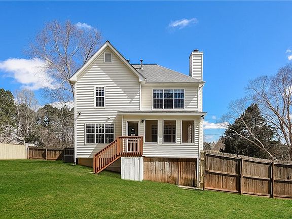 4th image of 390 Westchester Way