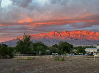 390 Pueblito Ln NW, Corrales, NM 87048