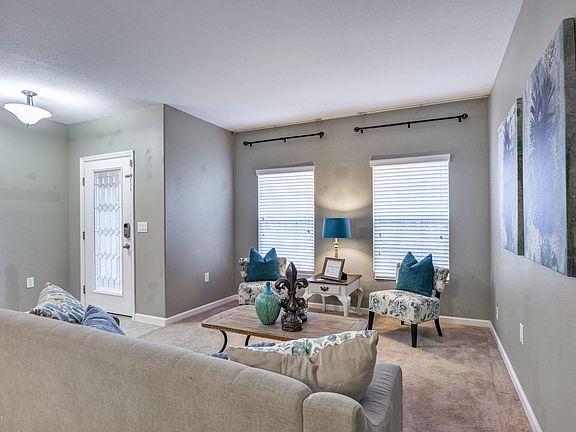 5th image of 641 Dillard Dr SE