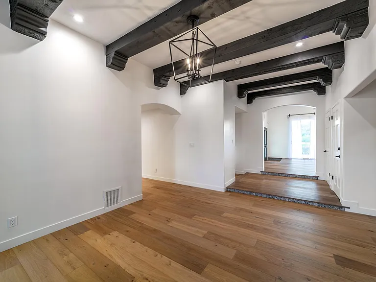 8672 N 64th Pl — Photo 5