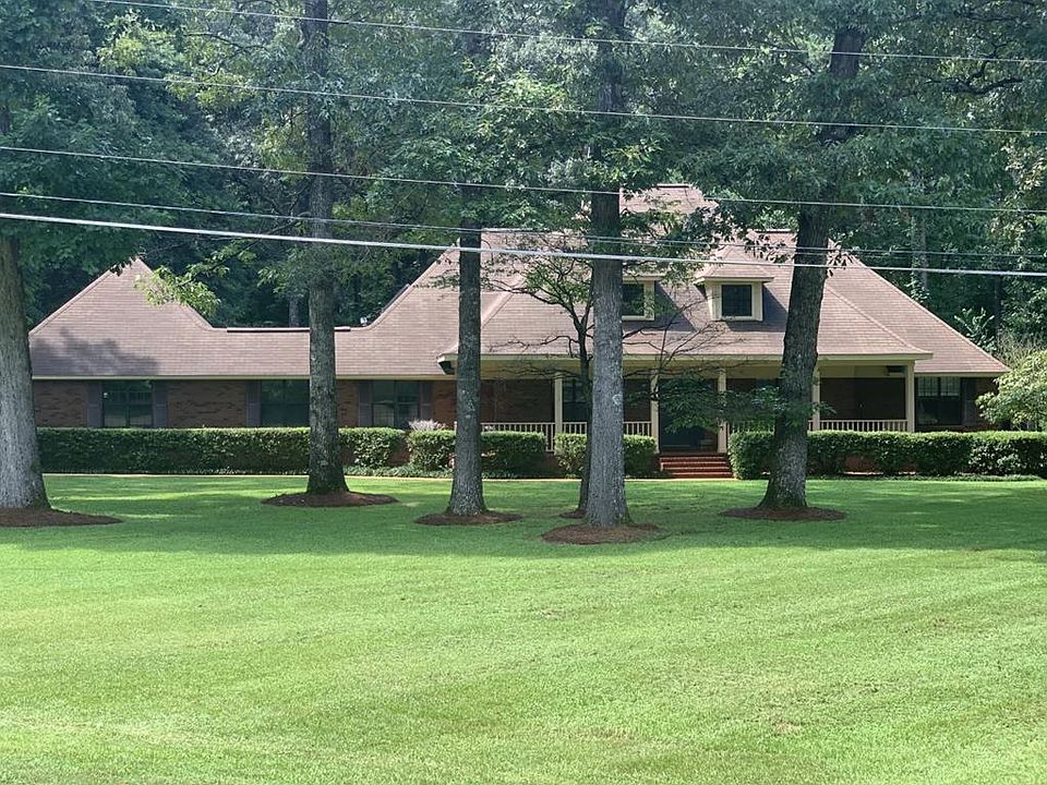 1st image of 202 Woodland Hills Dr