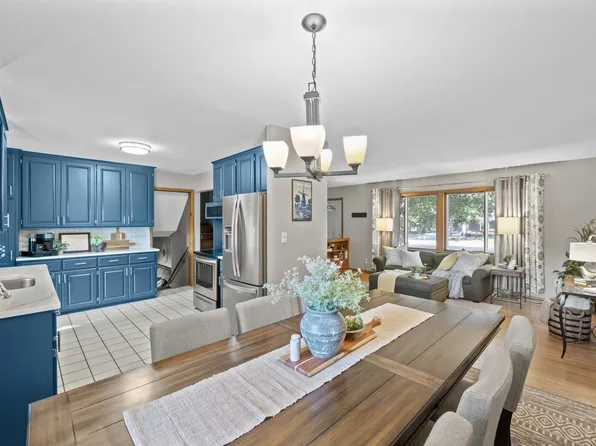 2274 County Road F E, White Bear Lake, MN 55110