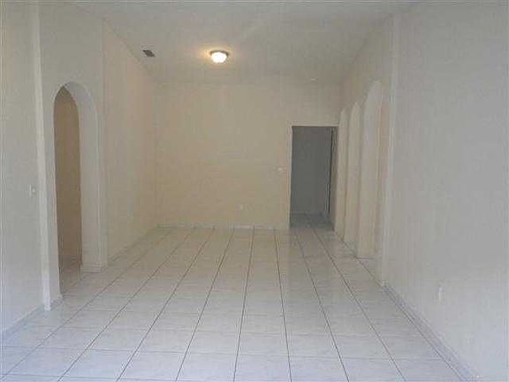 4th image of 14423 NW 87th Pl