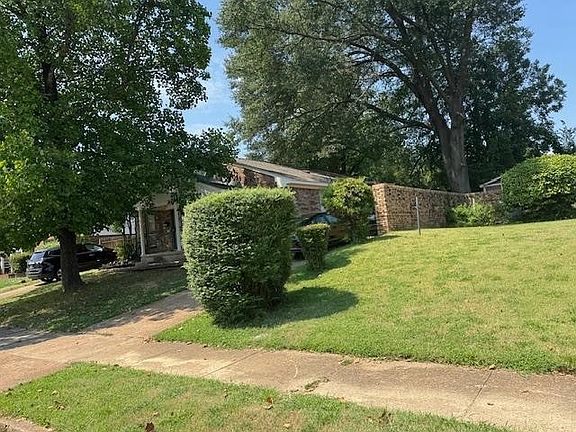 2nd image of 1623 Galveston St