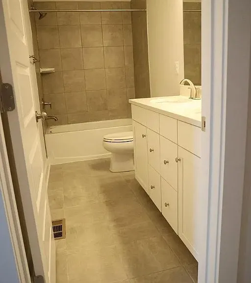 2735 Saint Elias Dr #B — Photo 11