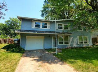 1100 Lancaster Ln, Lincoln, NE 68505