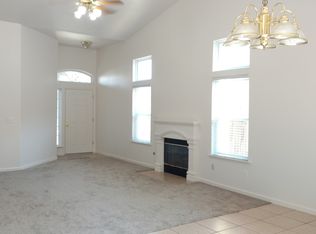 5571 W Holland Ave, Fresno, CA 93722