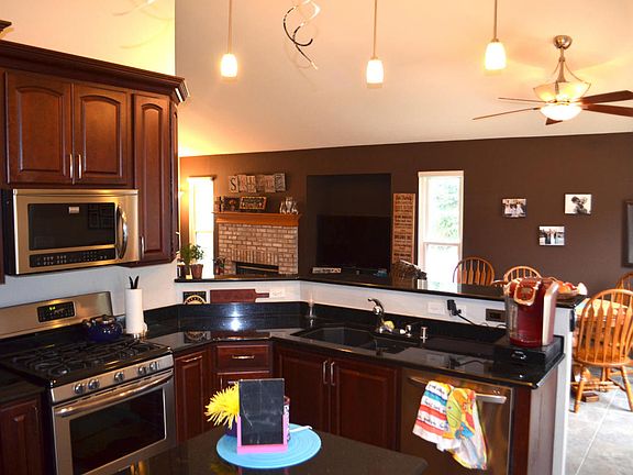 4th image of 8135 W Lakewood Ln