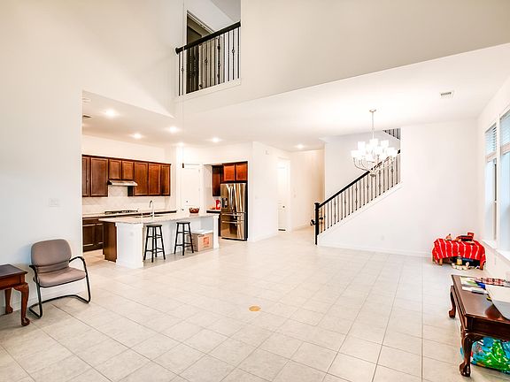 5th image of 4443 Hannover Way