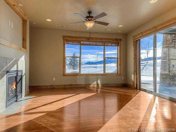 4th image of 1225 W Black Rock Trl #101