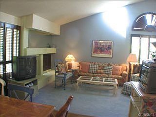 5th image of 18701 Hatteras St Unit 8