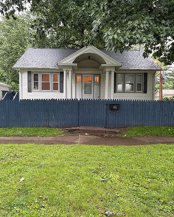 1st image of 1914 Louisa St