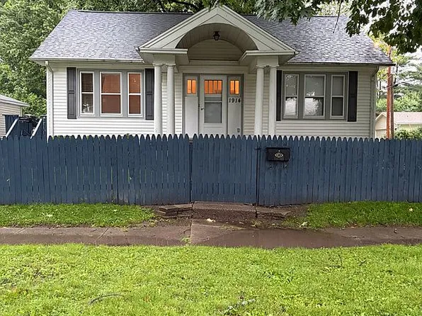 1914 Louisa St, Burlington, IA 52601