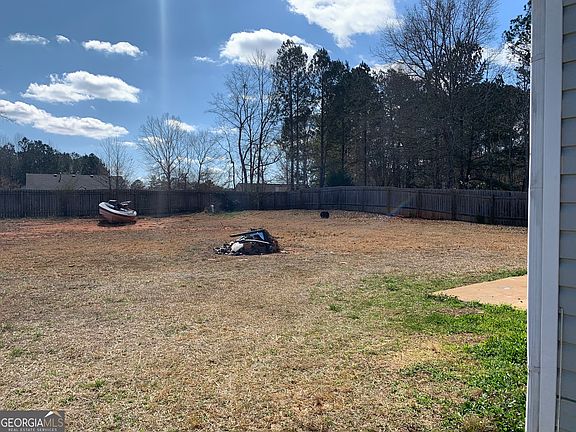 5th image of 520 Vineyard Rd