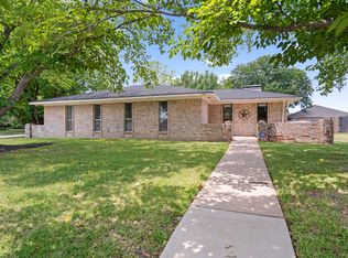 1801 Ridgecrest Dr, Terrell, TX 75160