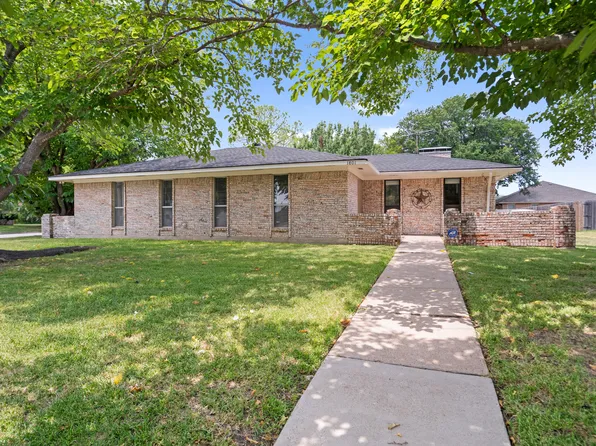 1801 Ridgecrest Dr, Terrell, TX 75160