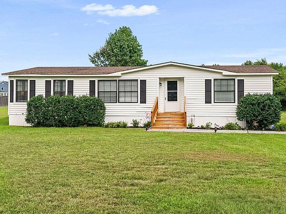 2nd image of 101 Ander Ln