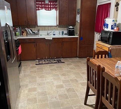 5th image of 210 W Watt St