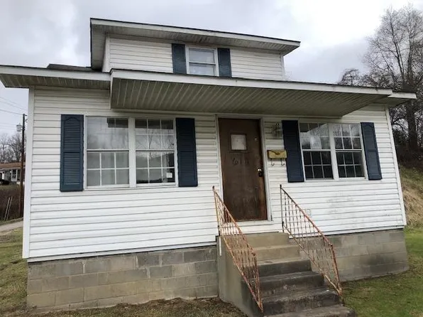 612 Rodgers Ave, Russell, KY 41169