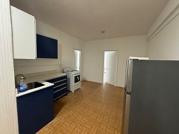 2nd image of 1452 Washington Ave #207