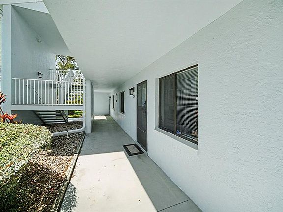 5th image of 303 Martha Ln #303