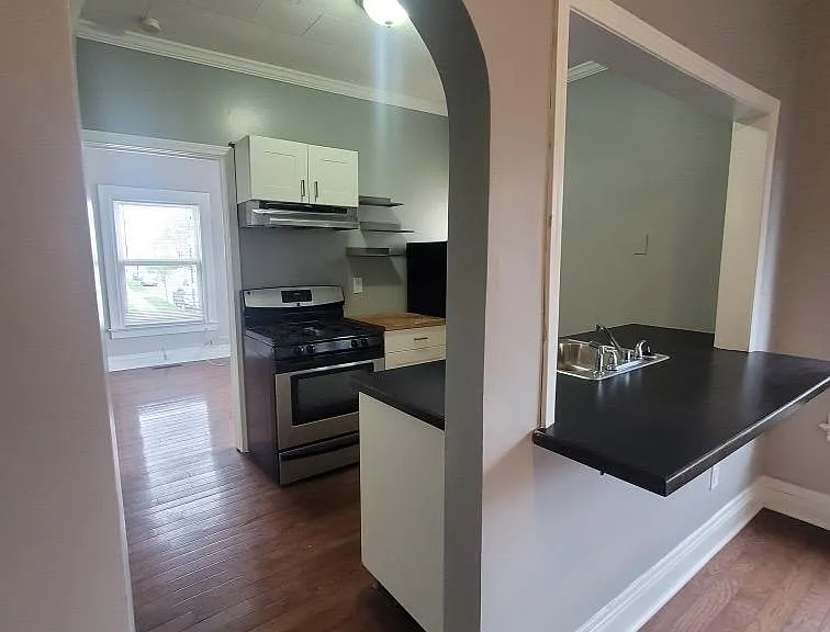 1147 S Plymouth Ave #2 — Photo 4