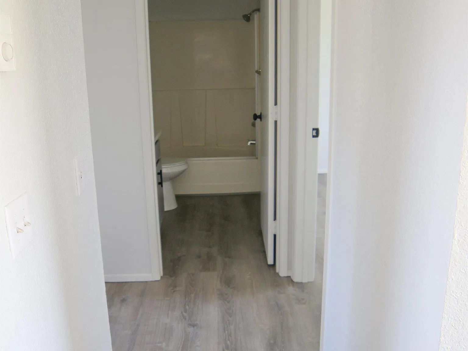 MAINS1335 - D — Photo 2