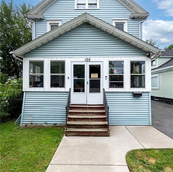 1st image of 126 Manilla St